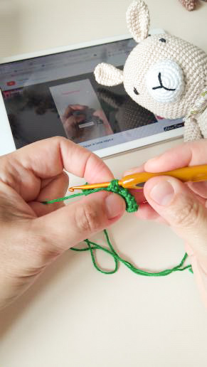 Kit de crochet : Philippe Le Lama Nageur – Image 2